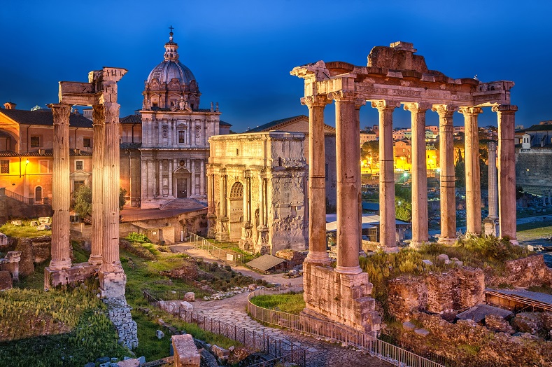 Passeggiate serali nei Fori Romani