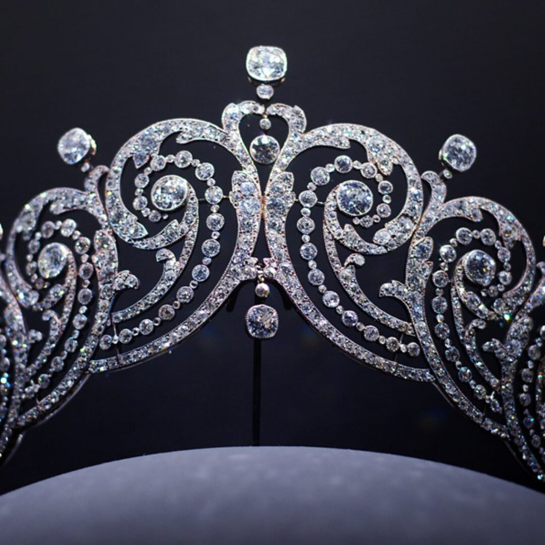 Cartier tiara - exhibition in Rome
